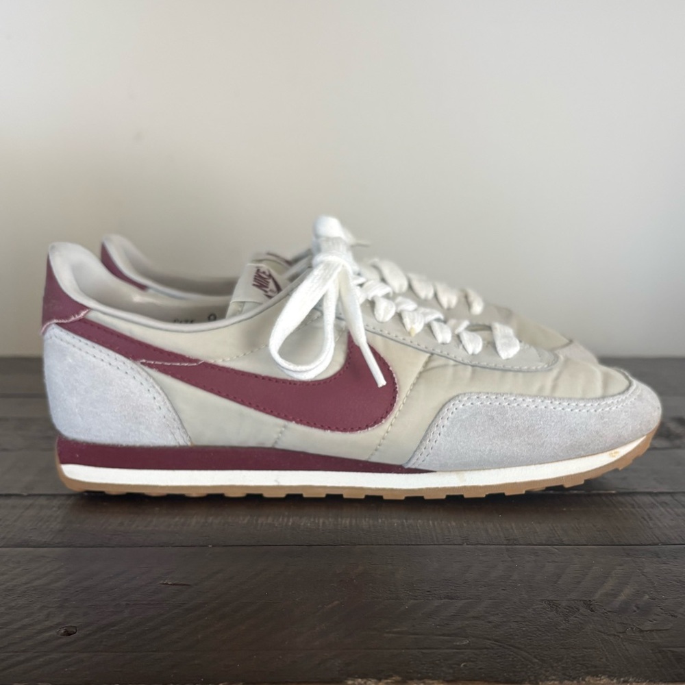 Nike - VINTAGE - Lady Diabalo (Circa 1981) White and Maroon Retro Sneakers